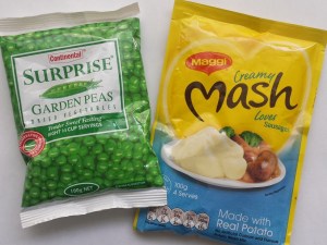 mashed-potatoes-and-peas-close-up